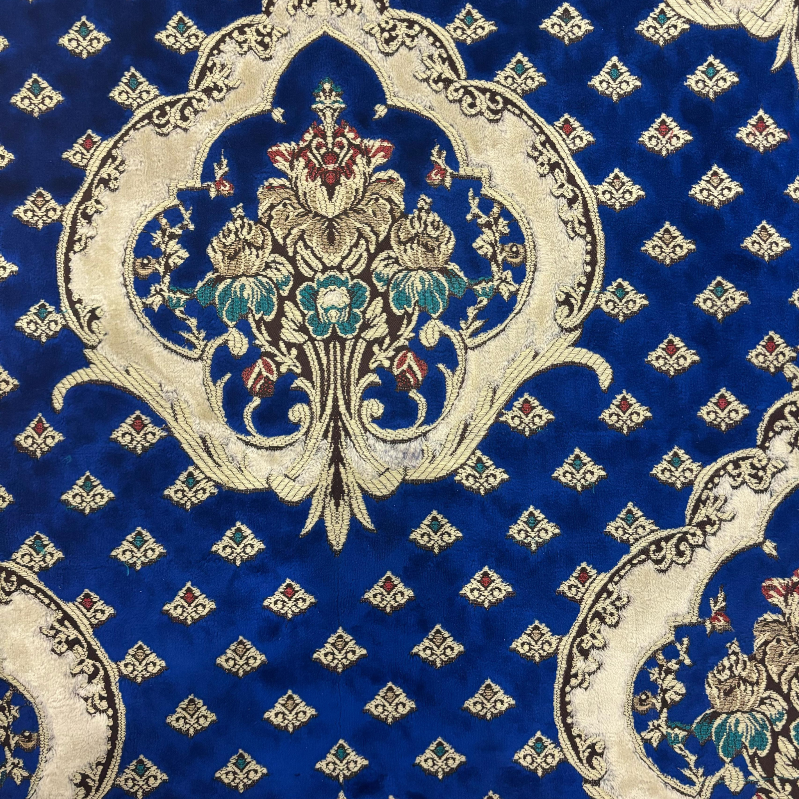 ANTIQUE BLUE