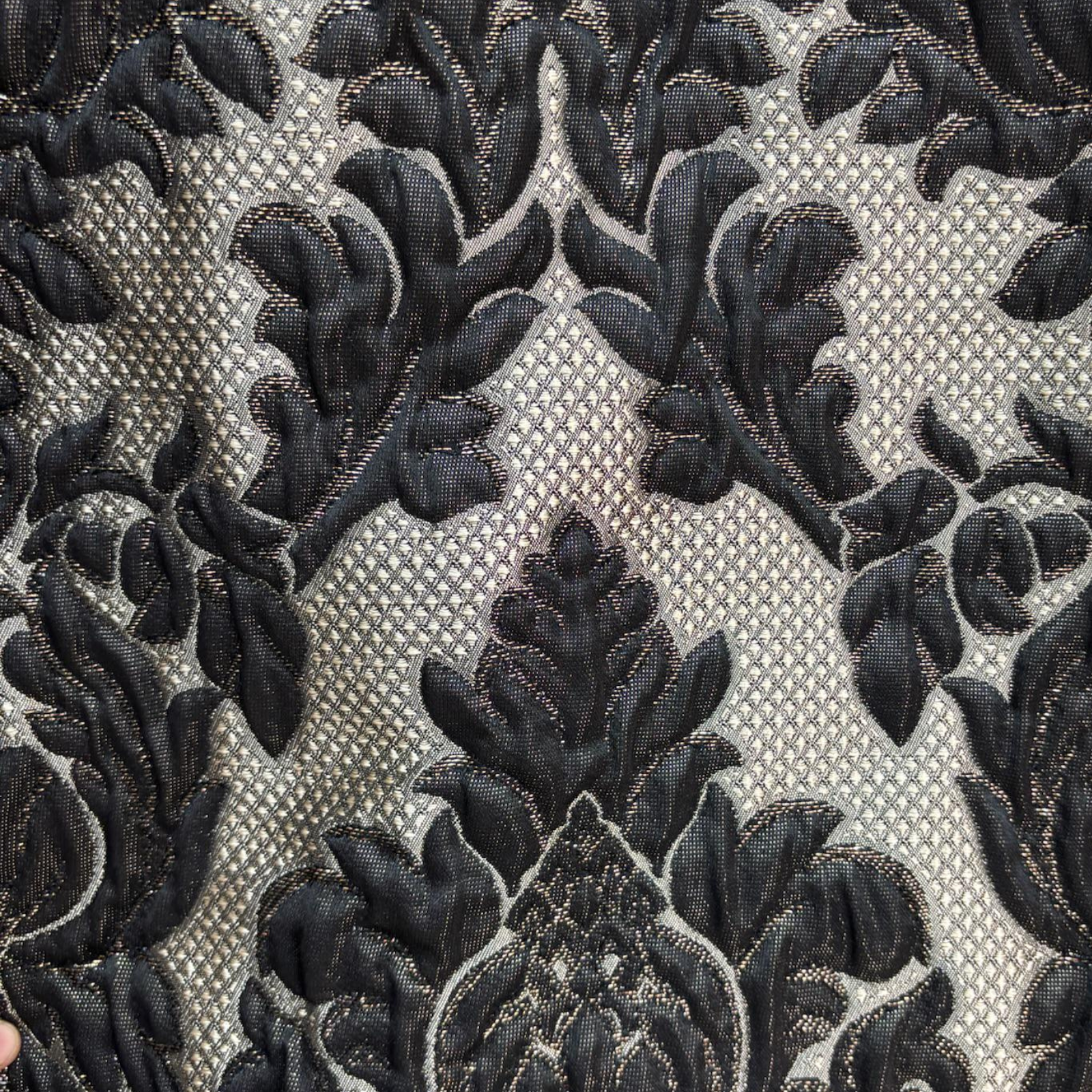 QUILTED BLACK